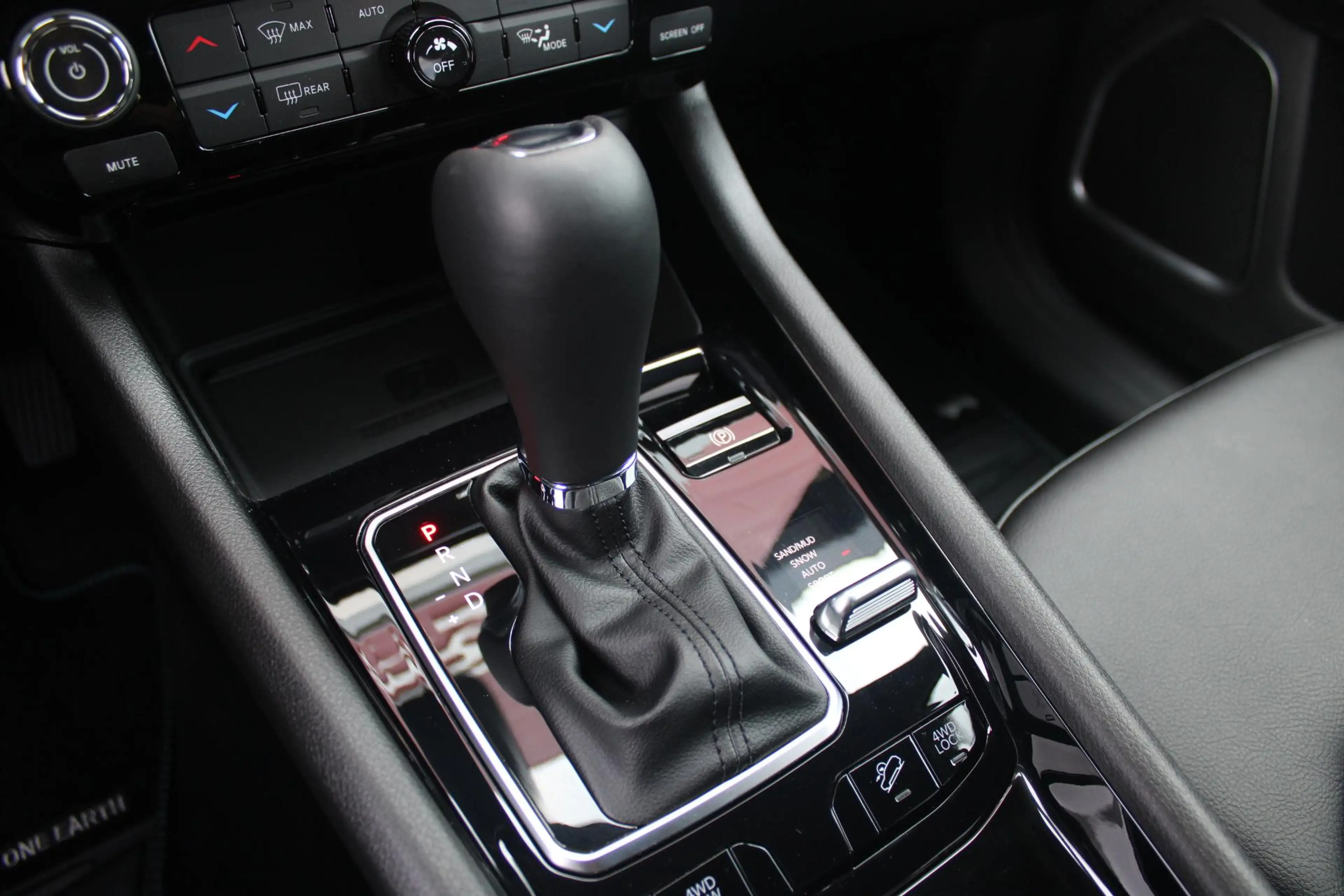 Jeep Compass 4xe 240PK Plug-in Hybrid ELECTRIC UPLAND | LAGE KM — photo 16