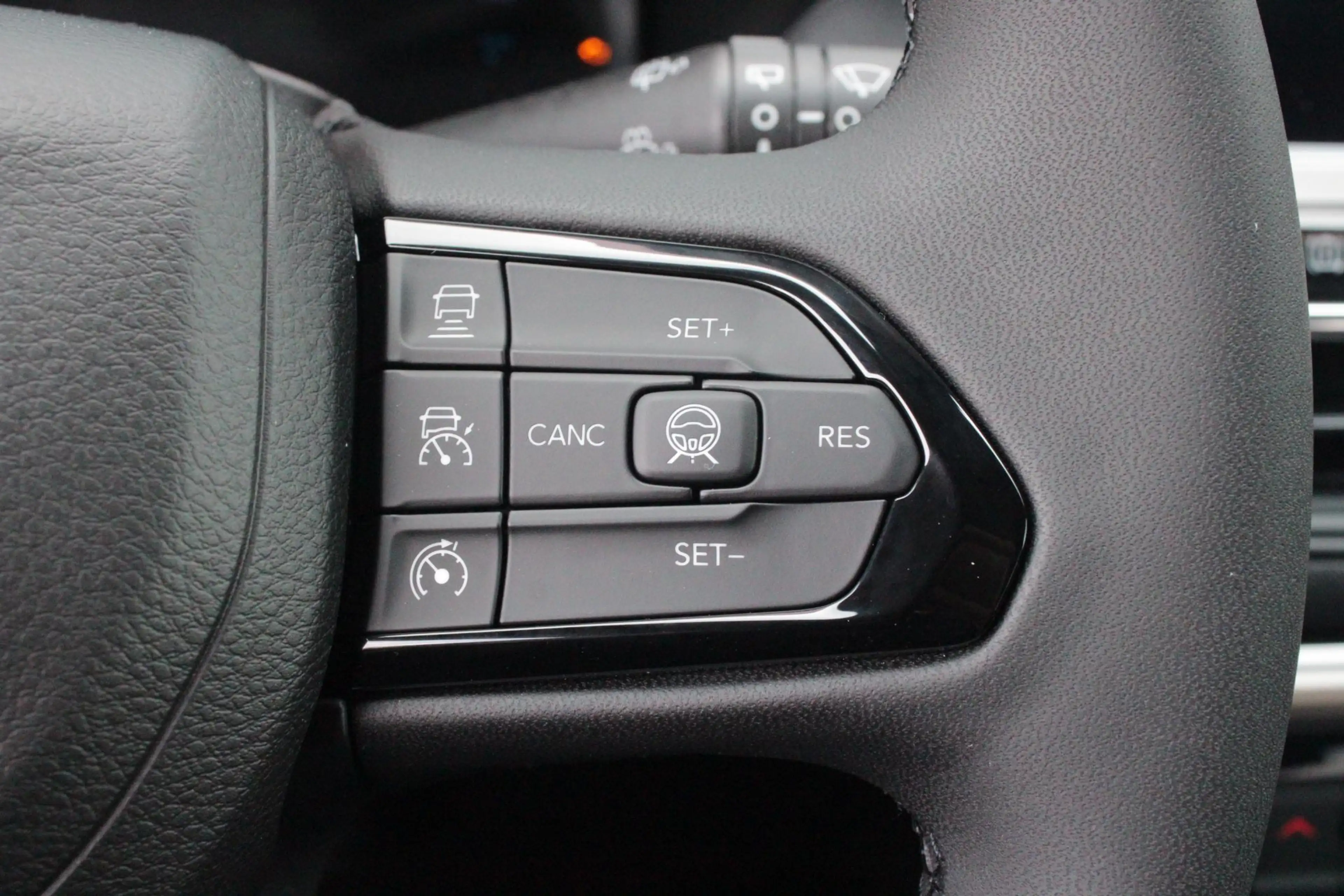 Jeep Compass 4xe 240PK Plug-in Hybrid ELECTRIC UPLAND | LAGE KM — photo 17
