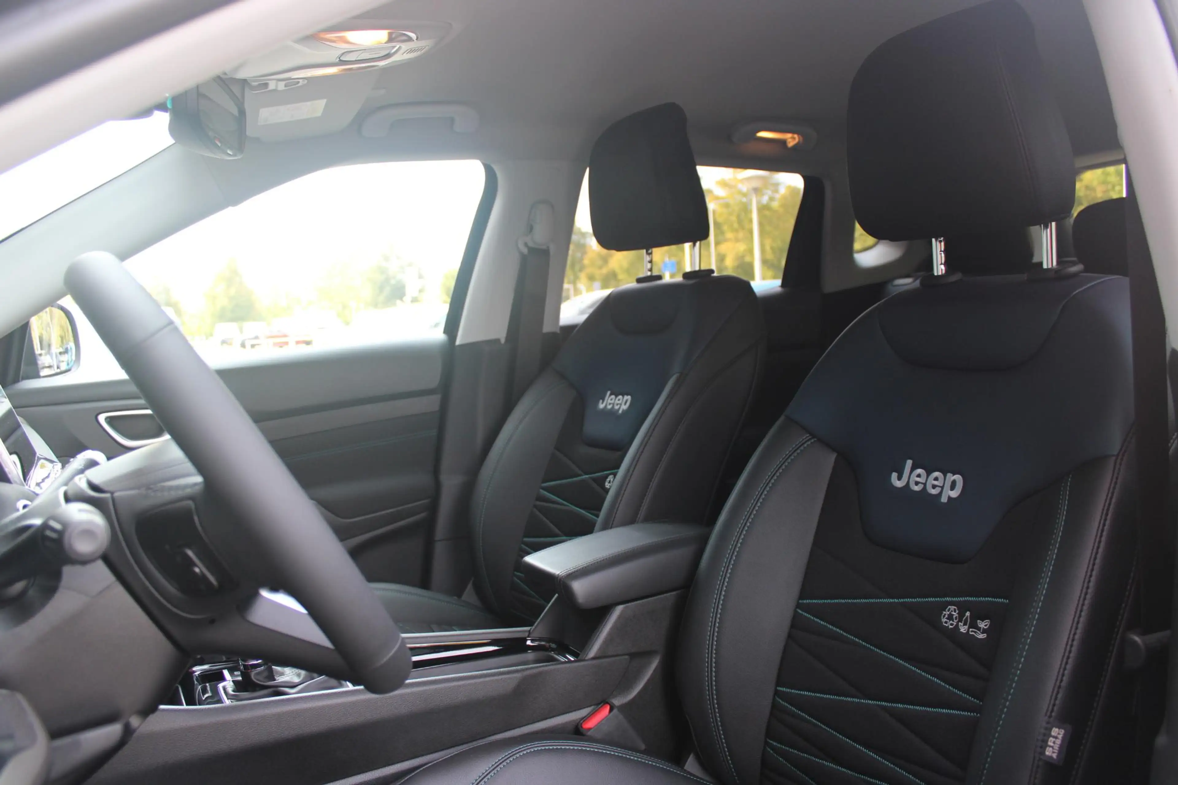 Jeep Compass 4xe 240PK Plug-in Hybrid ELECTRIC UPLAND | LAGE KM — photo 2