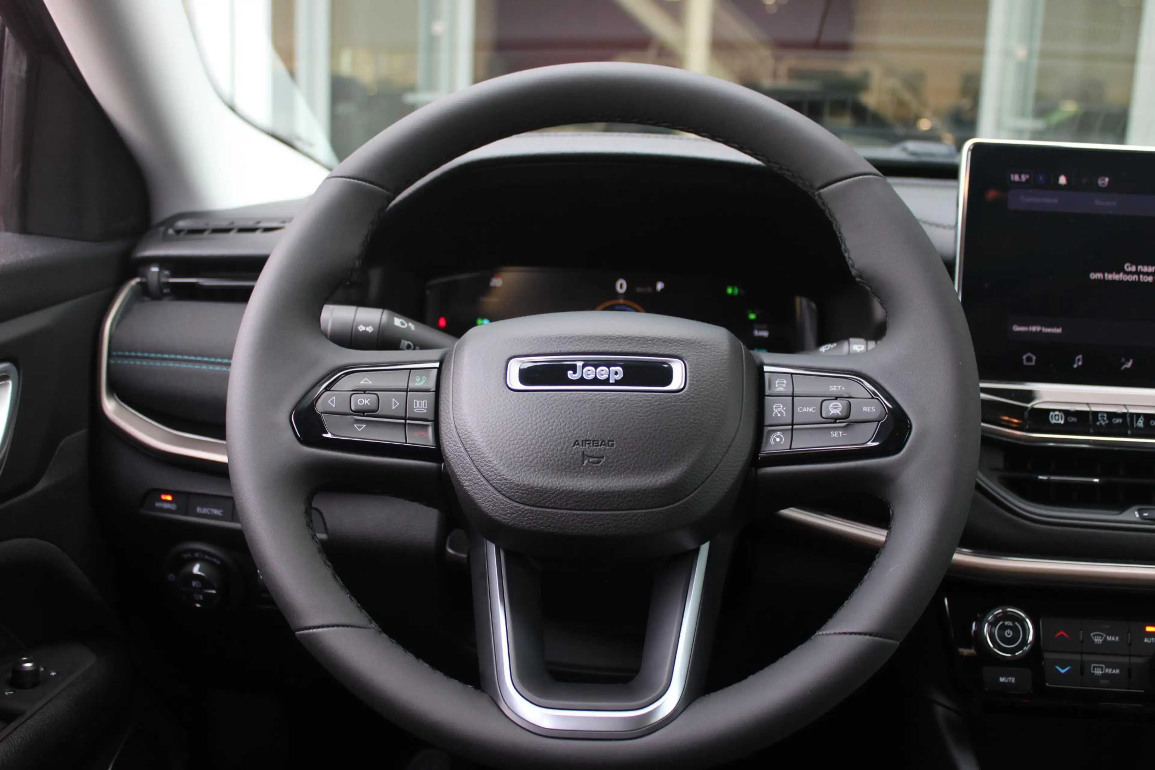 Jeep Compass 4xe 240PK Plug-in Hybrid ELECTRIC UPLAND | LAGE KM — photo 31
