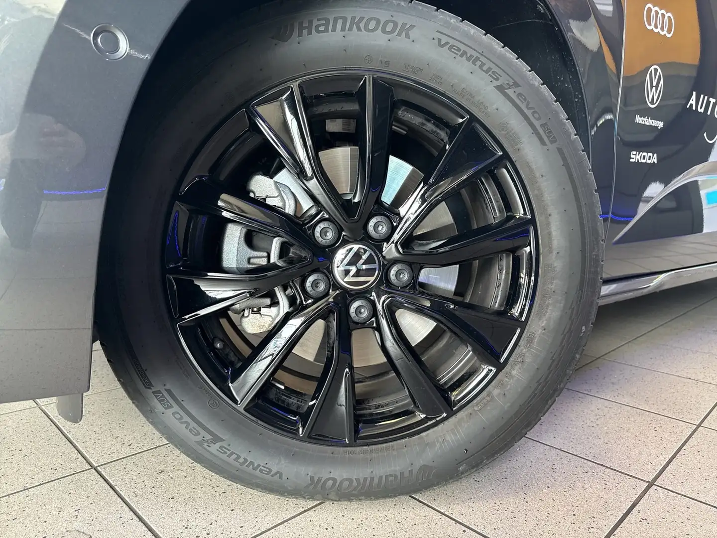 Volkswagen LT Multivan Life 1.5 eHybrid 4M+MATRIX LED+PANO Grau - 2