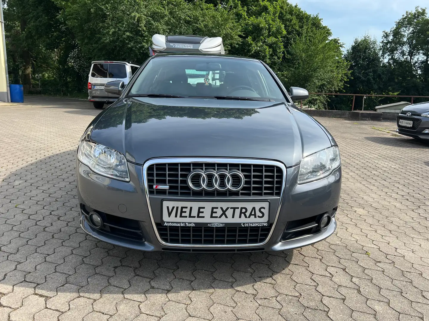 Audi A4 2.0 TDI (125kW) S-Line Leder SH 2 Hand TOP Grau - 2