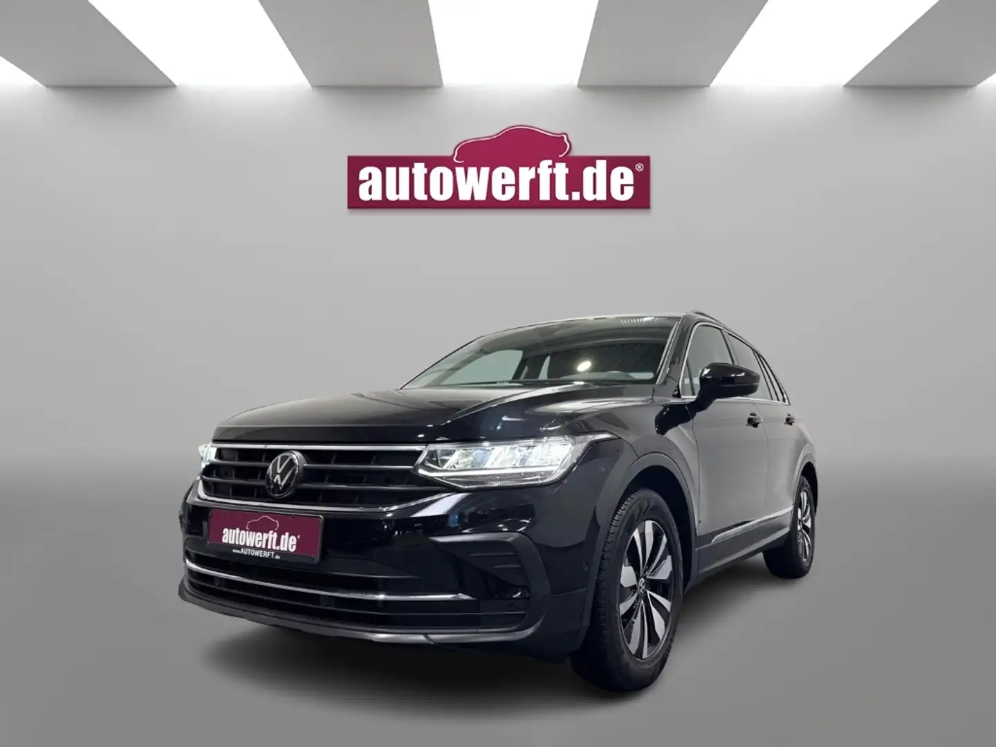 Volkswagen Tiguan 2.0 TDI DSG MOVE AHK CAM LED NAVI PDC 4xSHZ IQ DRI Schwarz - 1