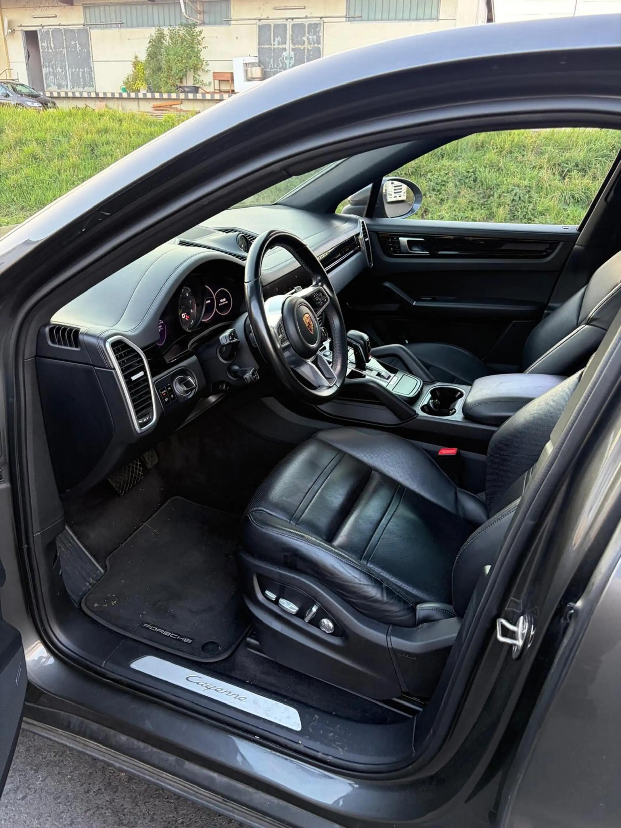 Porsche Cayenne E-Hybrid Coupé — photo 6