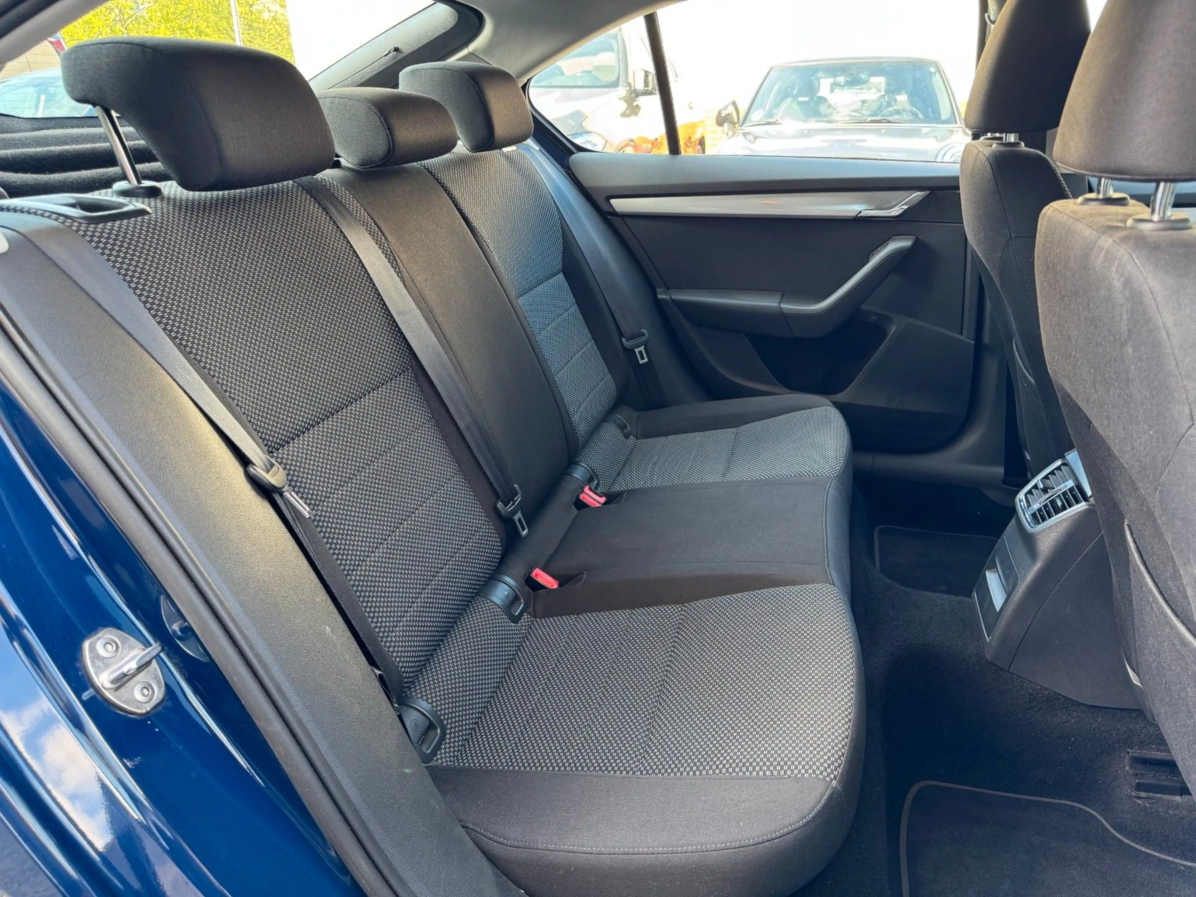 Skoda Octavia Lim. Ambition Automatik PDC — photo 12
