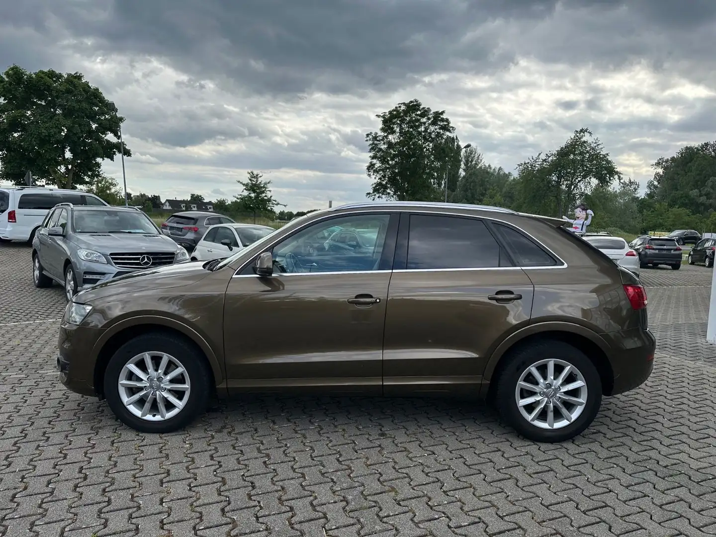 Audi Q3 2.0 TDI quattro/AUT/KLIMA/PDC/SHZ/ALUS Brown - 2