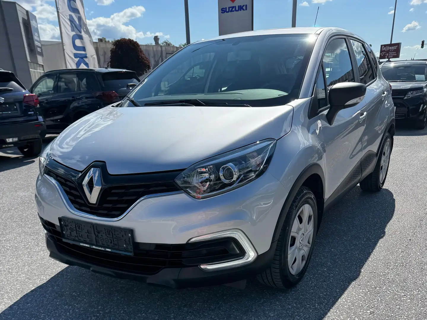 Renault Captur Captur ENERGY TCe 90 Life mit AHV Silber - 2