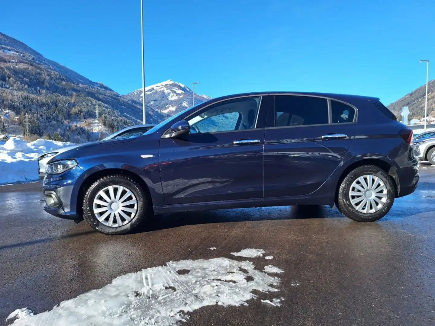 Fiat Tipo 1,6 EtorQ 110 Lounge Automatik Bleu - 2
