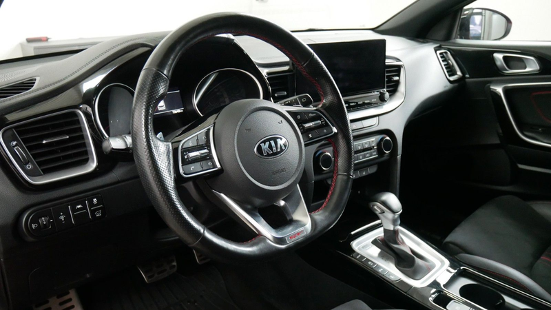 Kia ProCeed / pro_cee'd ProCeed GT Autom. LED ACC Keyless CAM DAB PDC — photo 9