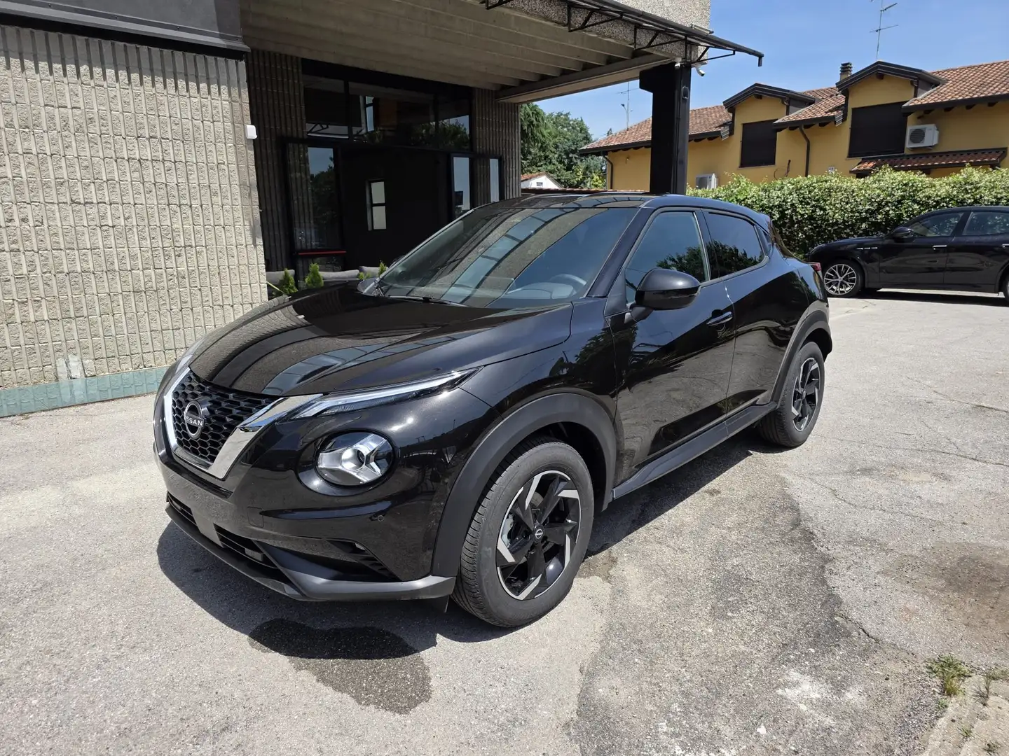 Nissan Juke Juke 1.0 dig-t N-Connecta 114cv Noir - 1