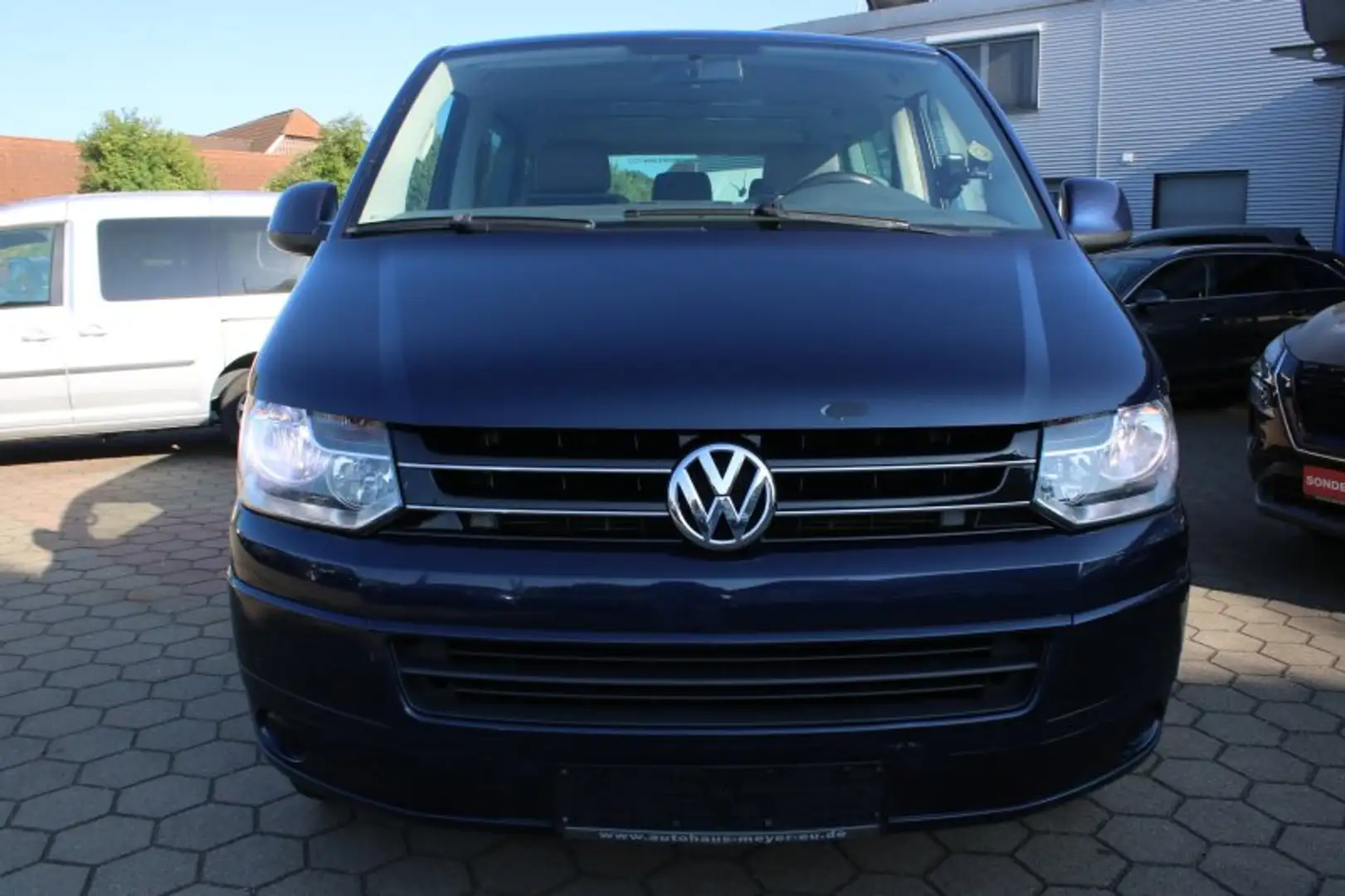 Volkswagen Caravelle 2,0 TDI DSG Comfortline 8 Sitzer/Navi/PD Blau - 2