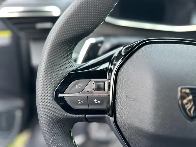 Peugeot 208 view 7