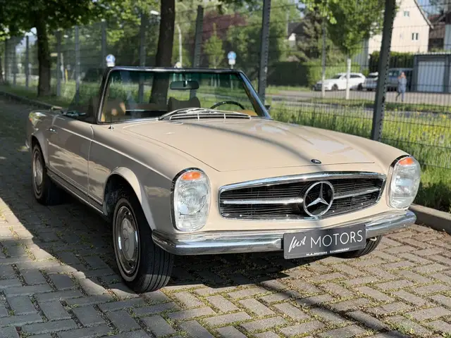 Mercedes-Benz SL 280 PAGODE Saubere History