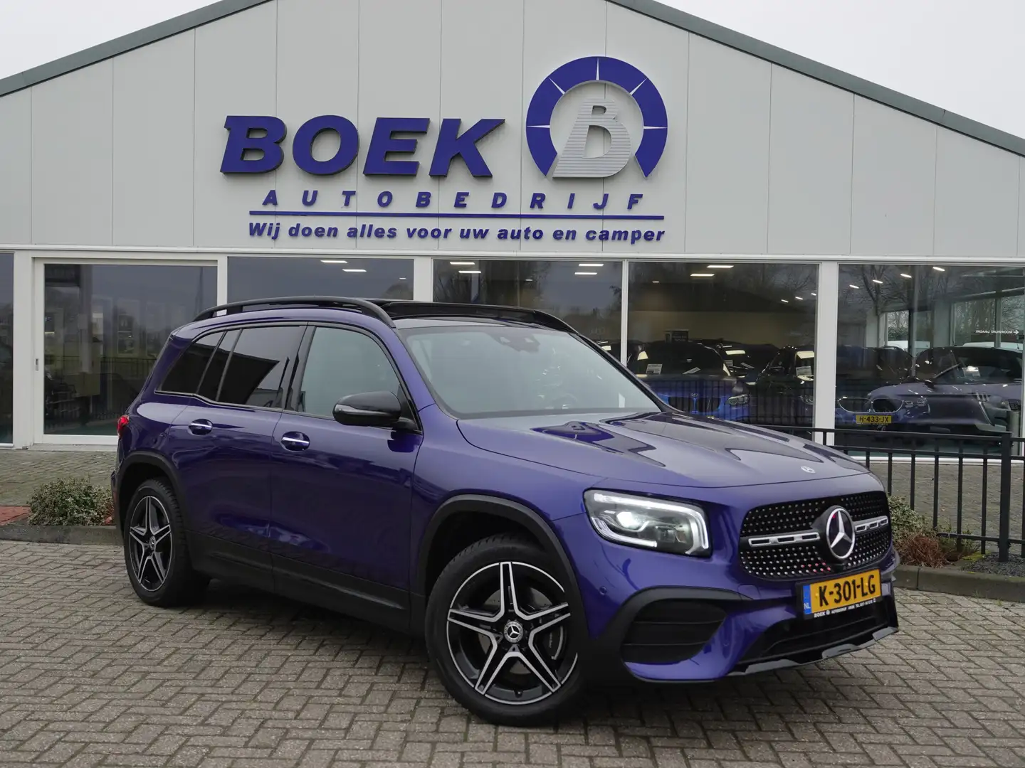Mercedes-Benz GLB 200 Bus. Sol. 165PK AMG PANO | LED MATRIX | MEMORY | L Blauw - 1