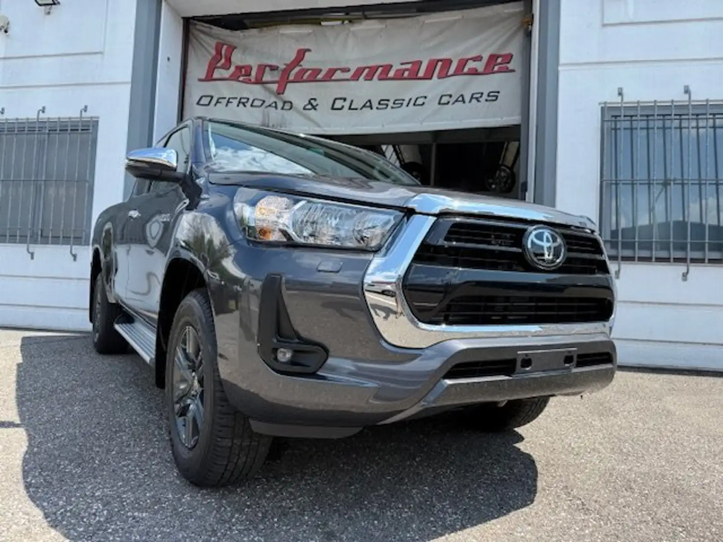 Toyota Hilux EXTRA-CAB LOUNGE 150 CV PRONTA CONSEGNA Grigio - 2