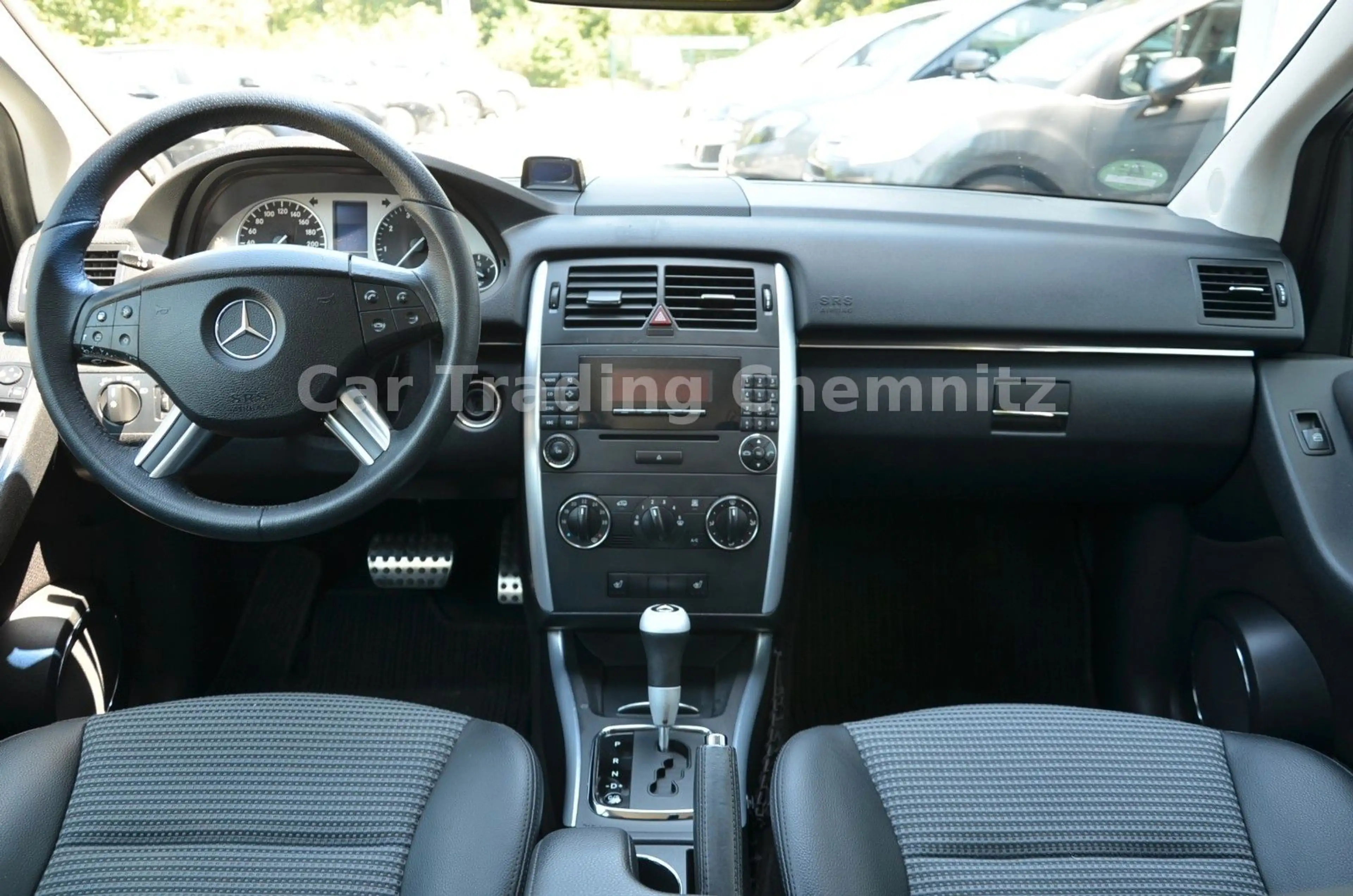 Mercedes-Benz B 150 Klima Sitzheizung Automatik — photo 10