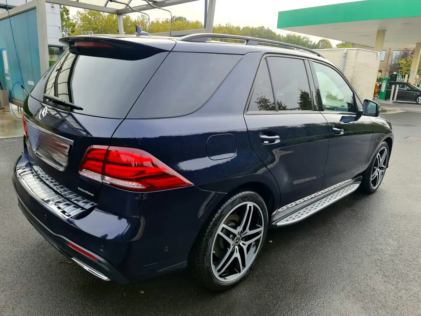 Mercedes-Benz GLE 350 d 4Matic 9G-TRONIC AMG Line - 2
