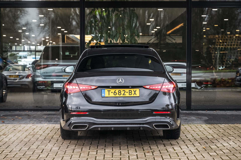 Mercedes-Benz C 180 AMG Line | Achteruitrijcamera | Panorama-schuifdak — photo 12