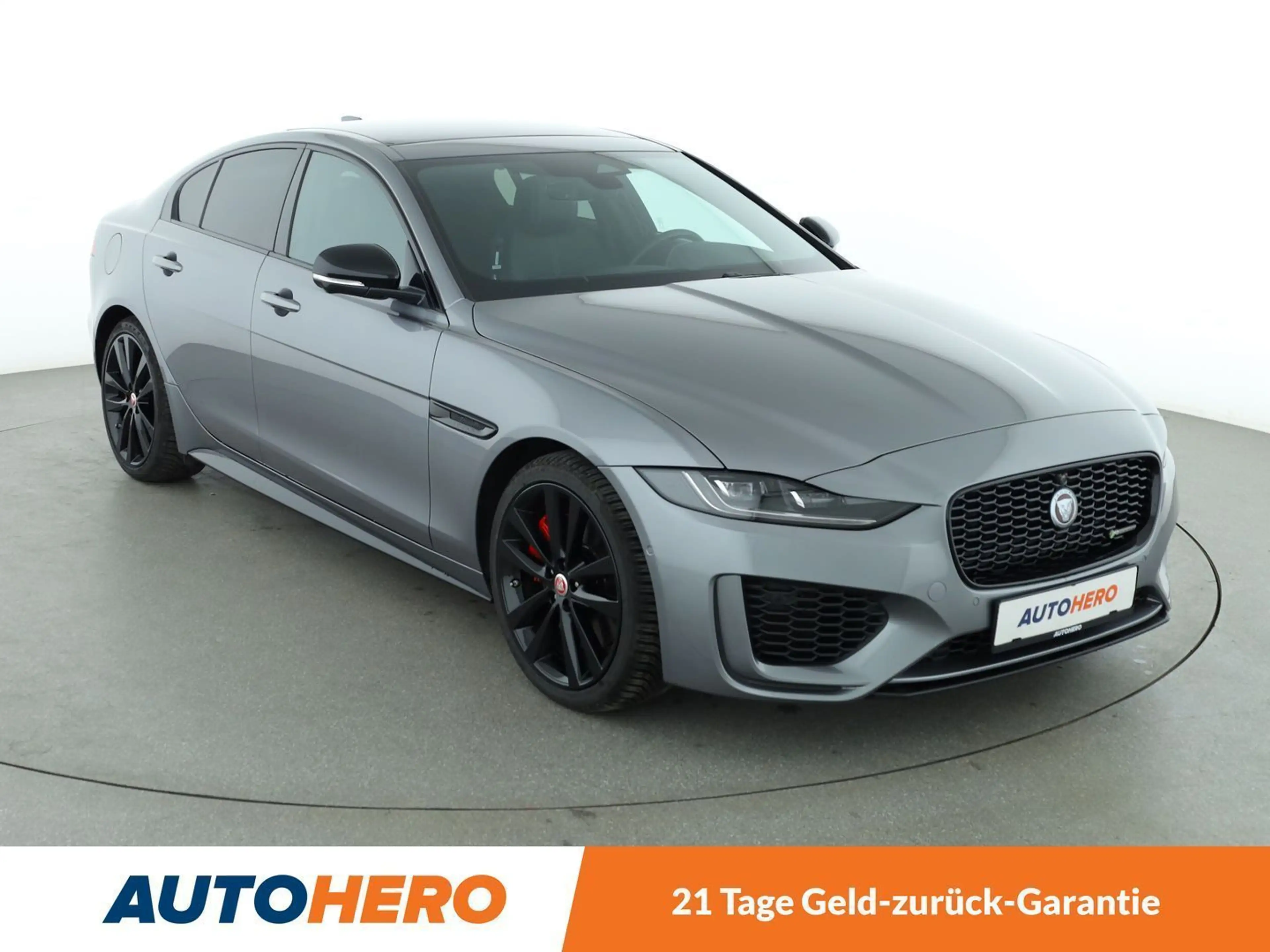 Jaguar XE 25t R-Dynamic Black Aut.*NAVI*LED*ACC*CAM*MERIDIAN — photo 8