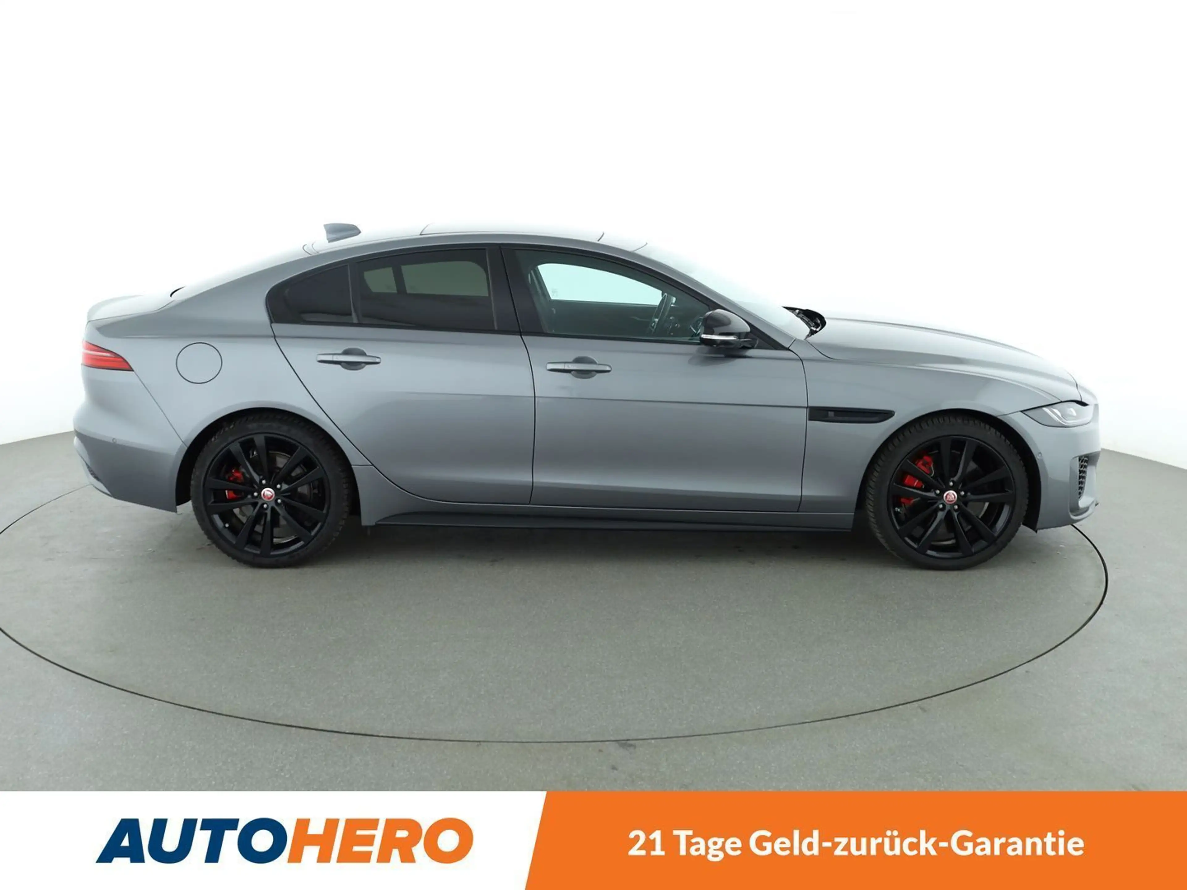 Jaguar XE 25t R-Dynamic Black Aut.*NAVI*LED*ACC*CAM*MERIDIAN — photo 7