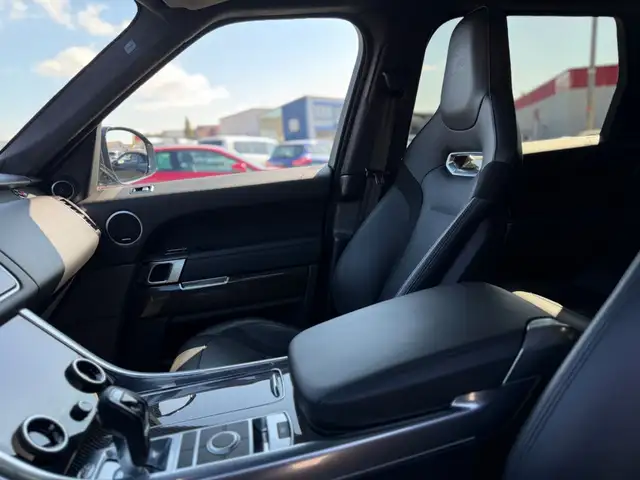 Land Rover Range Rover Sport view 12