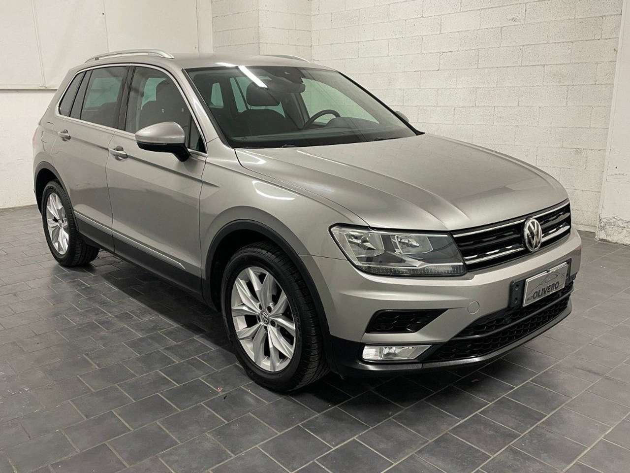 Volkswagen Tiguan 2.0 TDI 150CV-UNIPRO-CARPLAY-C.18
