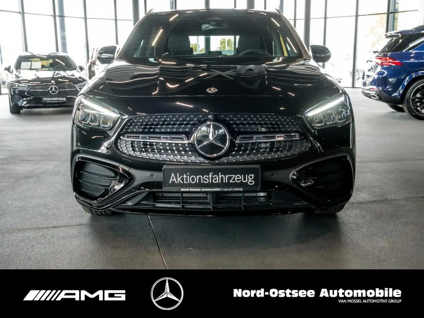 Mercedes-Benz GLA 200 d AMG EDITION NIGHT AHK DISTR 20-ZOLL Schwarz - 2