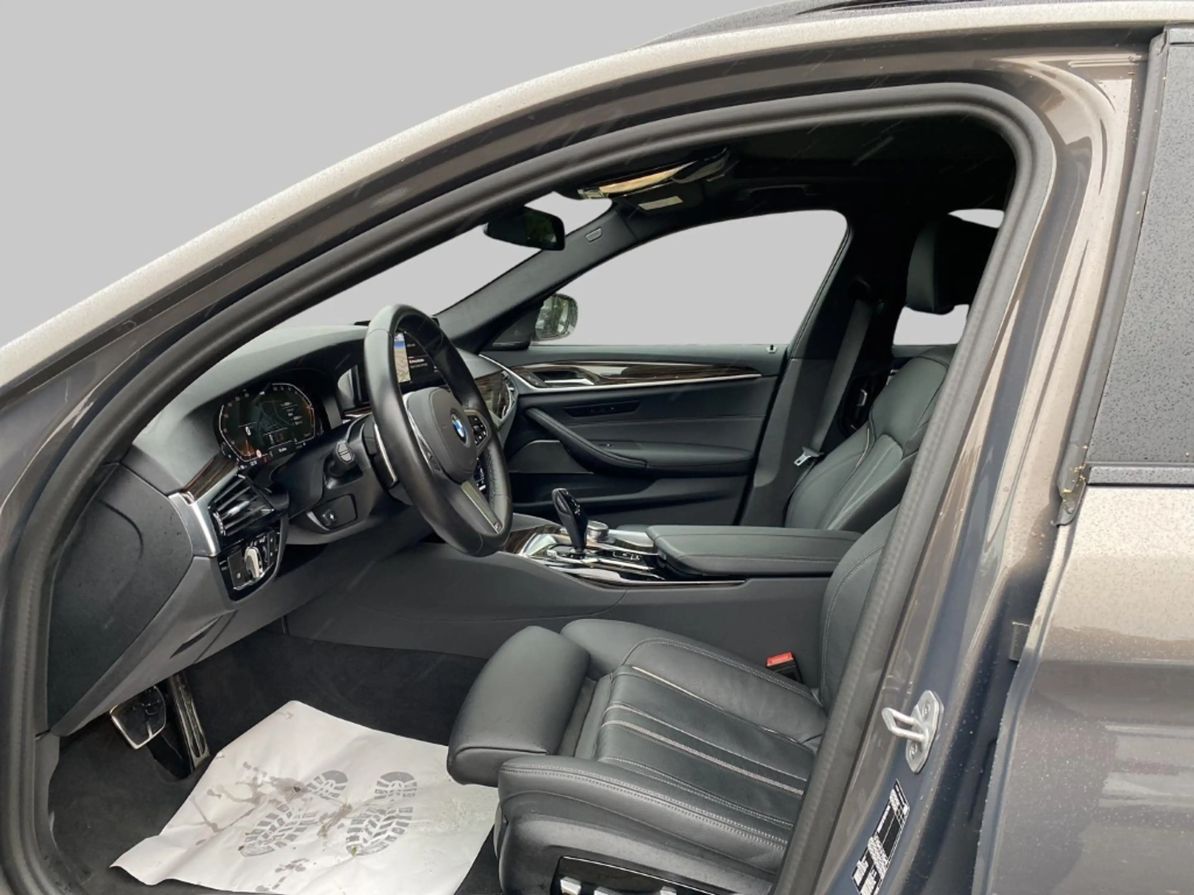 BMW 530 i Touring Sportpaket Luftfederung El. Panodach Pan — photo 9