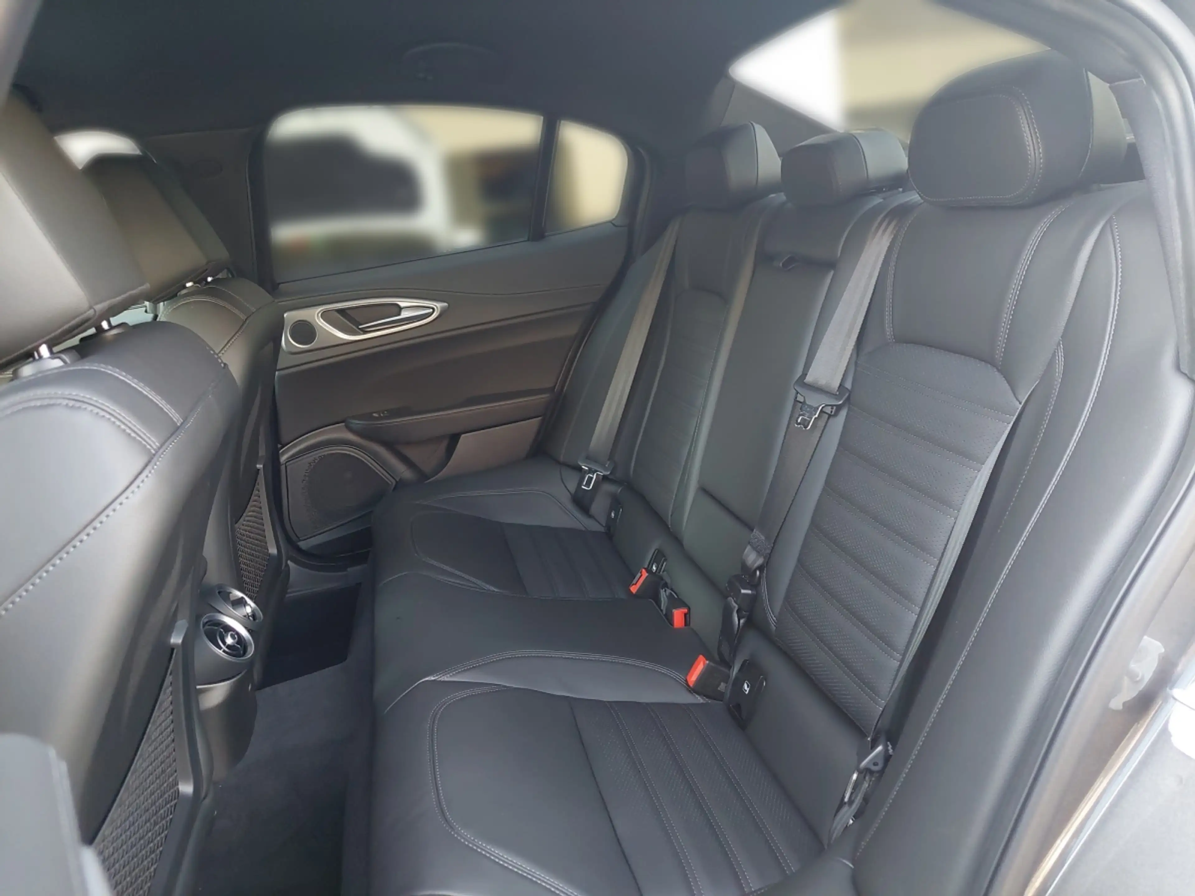 Alfa Romeo Giulia Veloce 2.2 Jtdm 210PS Aut Awd — photo 11