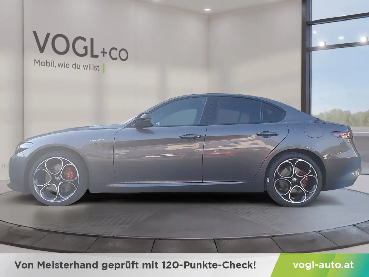 Alfa Romeo Giulia Veloce 2.2 Jtdm 210PS Aut Awd Grau - 2