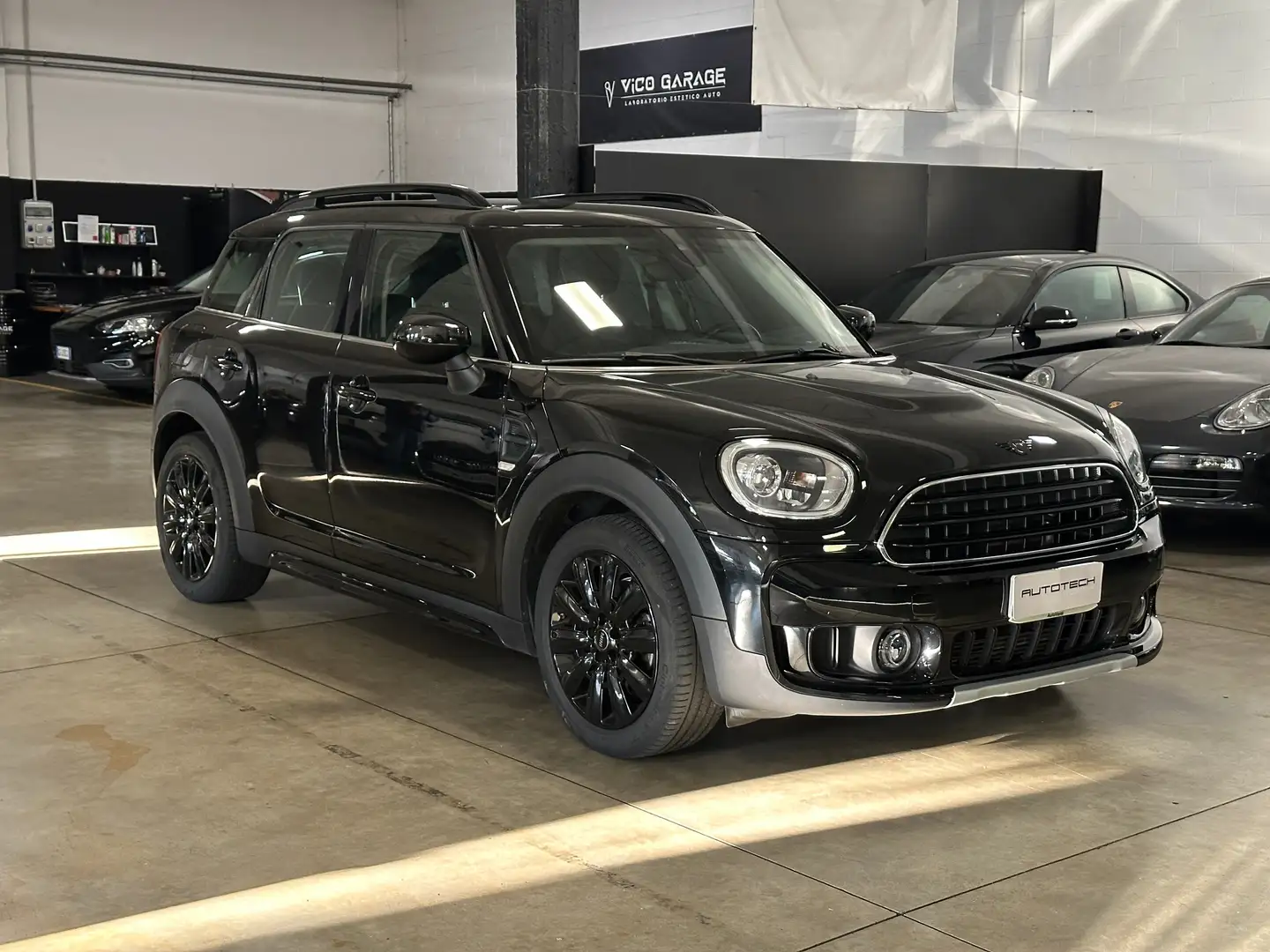 MINI Cooper Countryman Mini Countryman 1.5 Cooper Hype auto 7m my18 Nero - 1