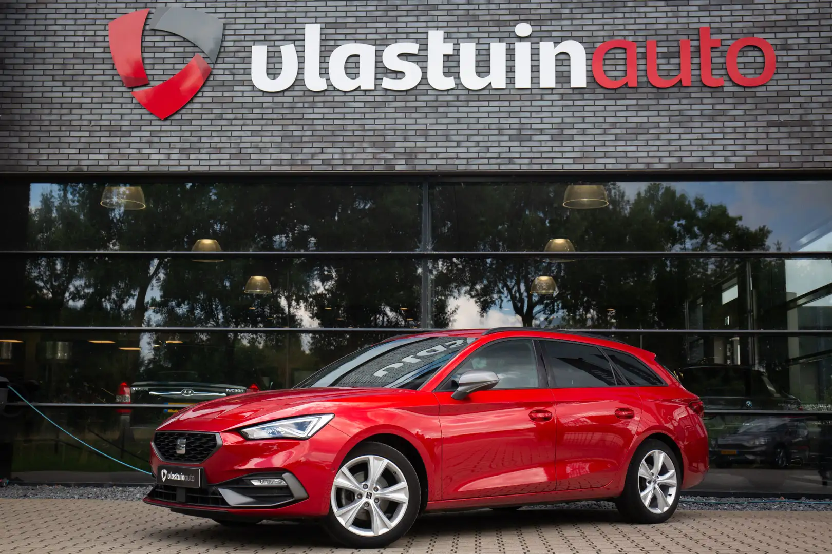 SEAT Leon Sportstourer 1.5 TSI FR , Adap. cruise, Trekhaak, Rojo - 1