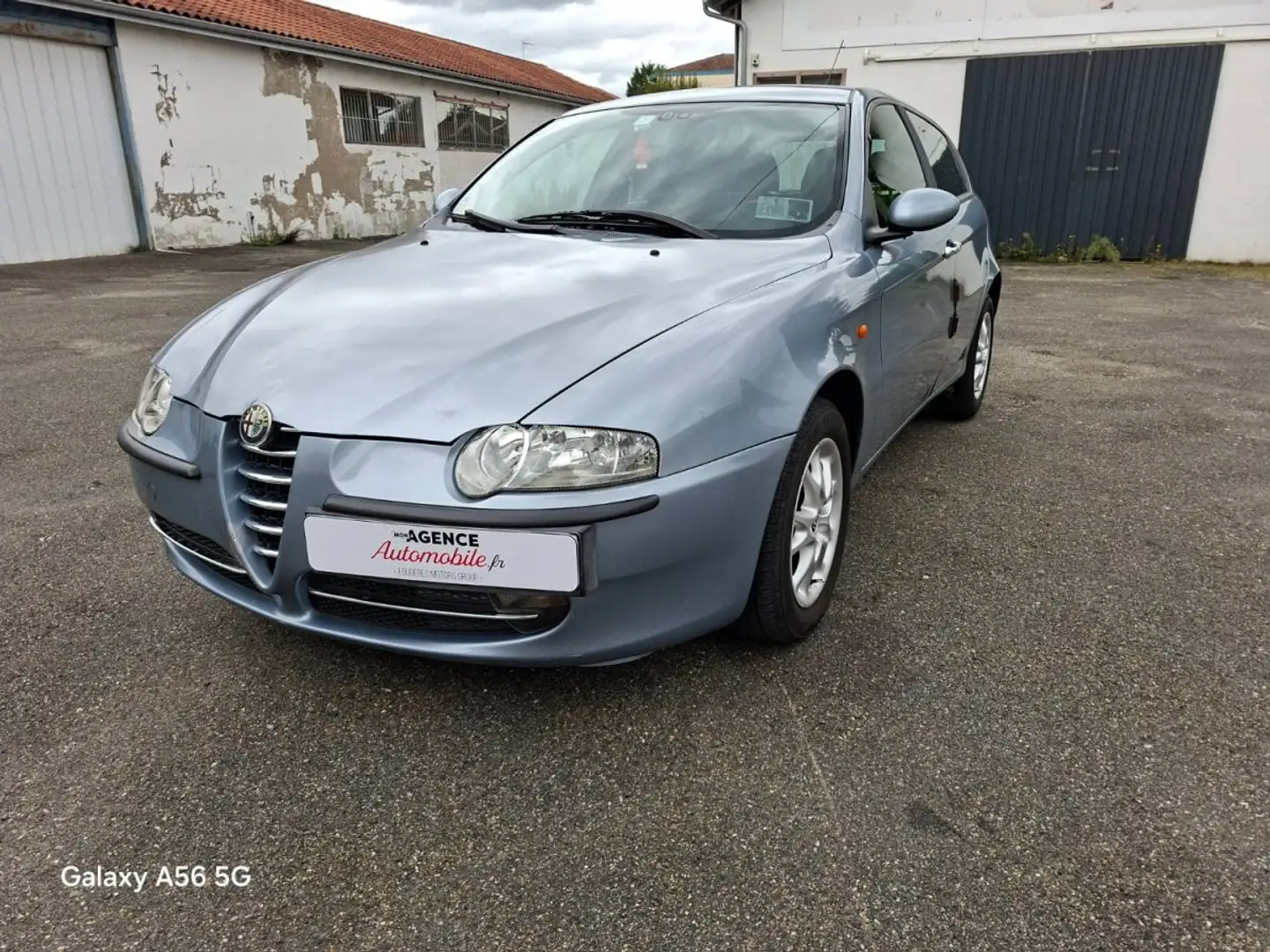 Alfa Romeo 147 TS 1.6 120 CV DISTNCTIVE Gris - 1