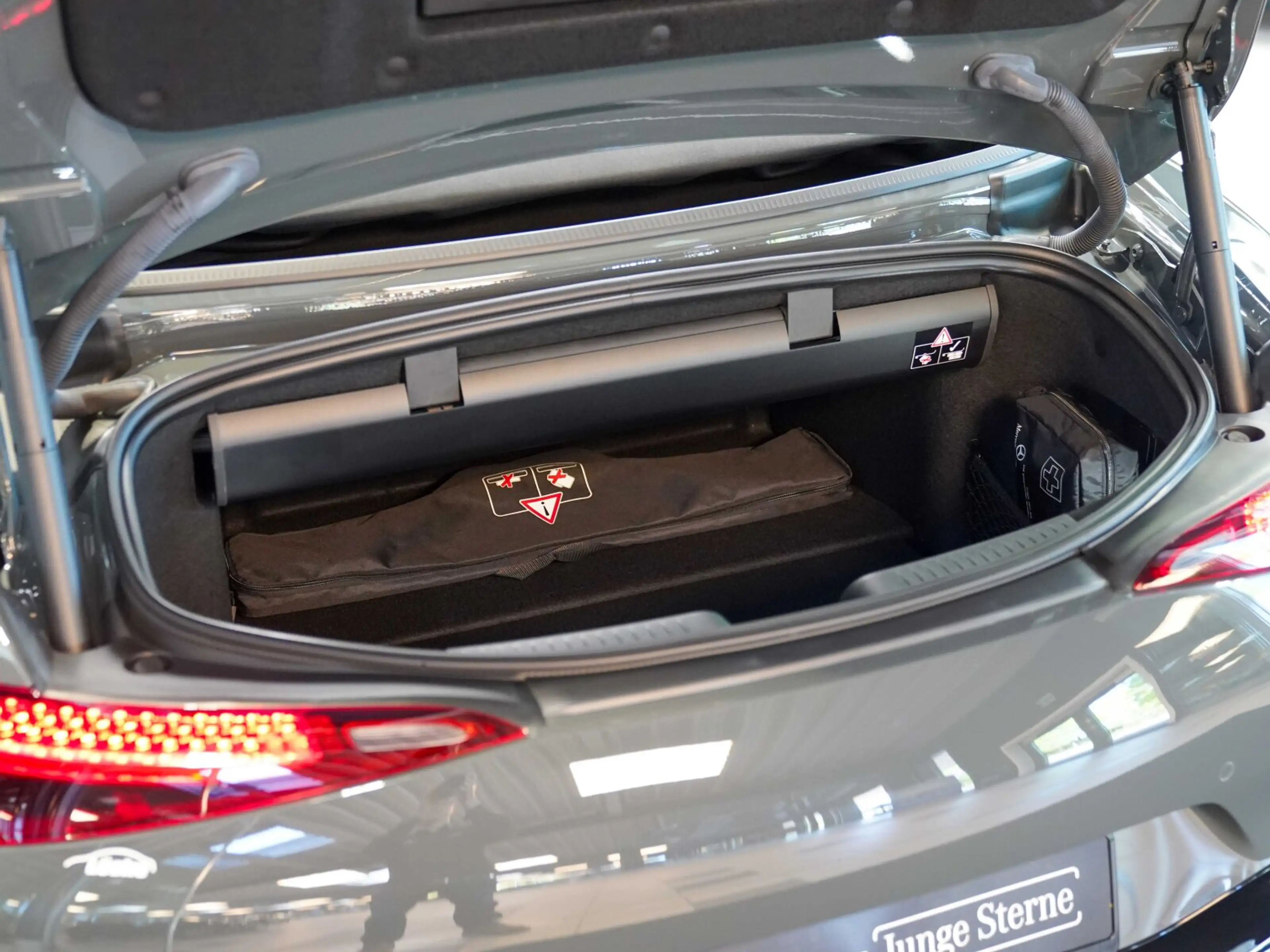 Mercedes-Benz SL 63 AMG SL 63 AMG 4M+ silizium classicrot MANUFAKTUR 360 — photo 7