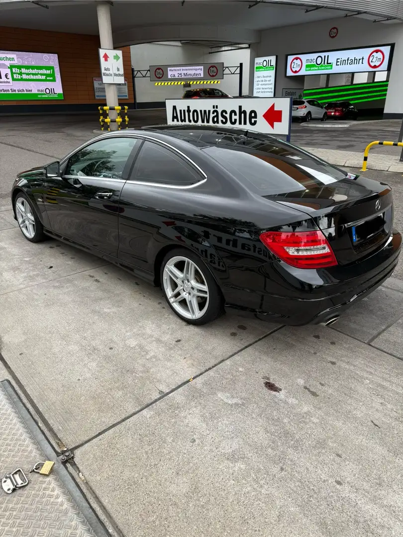 Mercedes-Benz C 350 C 350 CGI BlueEfficiency (204.357) Czarny - 2