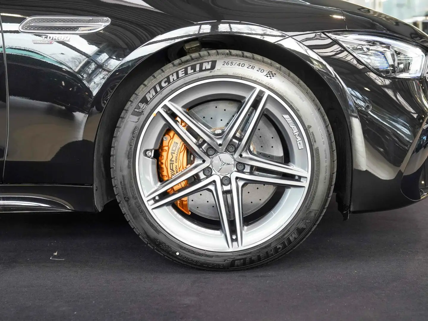 Mercedes-Benz AMG GT AMG GT 43 4M+ Keramik Burmester High-End Massage Schwarz - 2