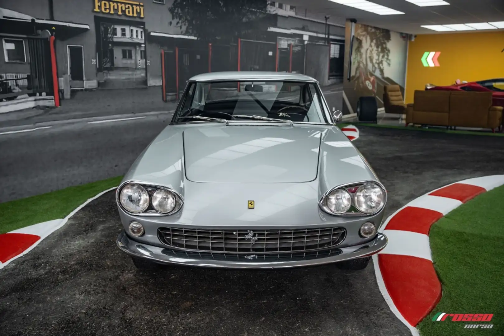 Ferrari 330 GT 2 + 2 Gris - 2