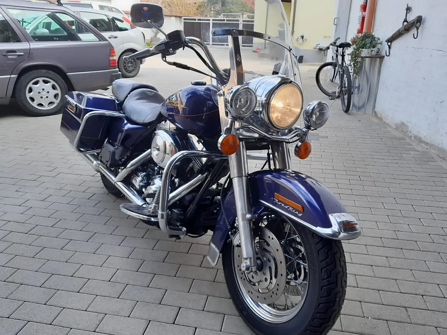Harley-Davidson Road King Bleu - 2