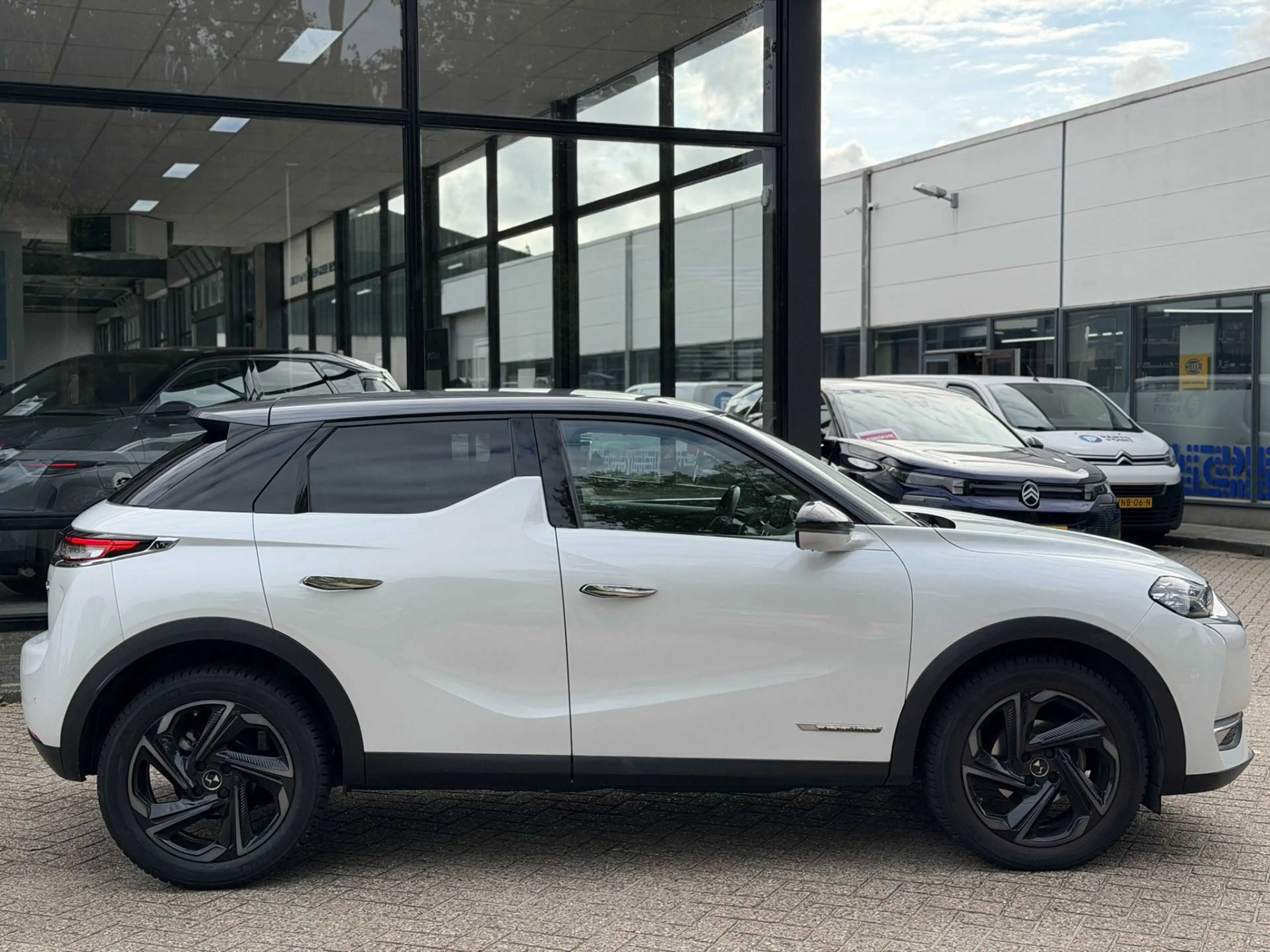 DS Automobiles DS 3 Crossback 1.2 130PK Rivoli — photo 4