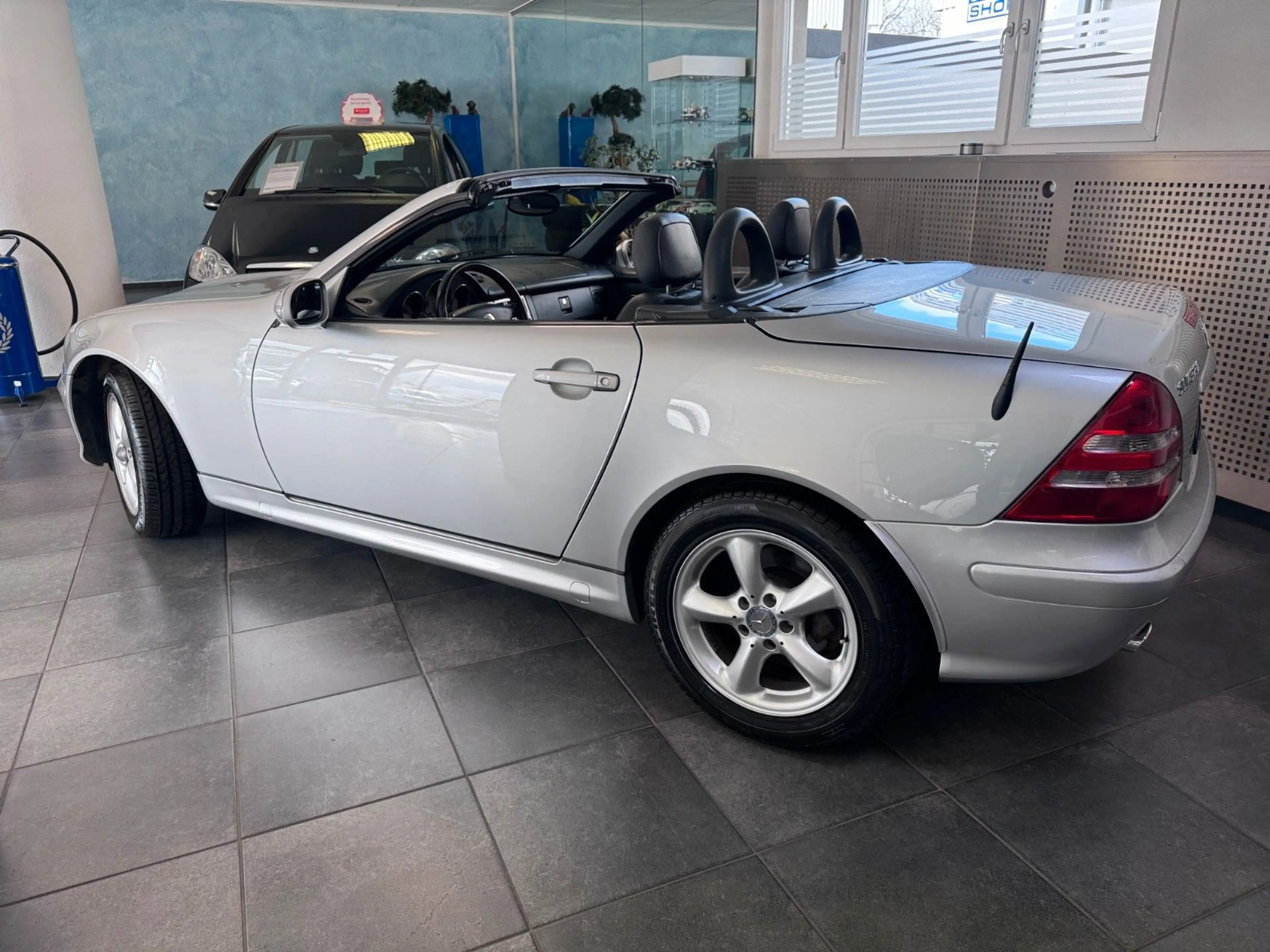 Mercedes-Benz SLK 320 — photo 2