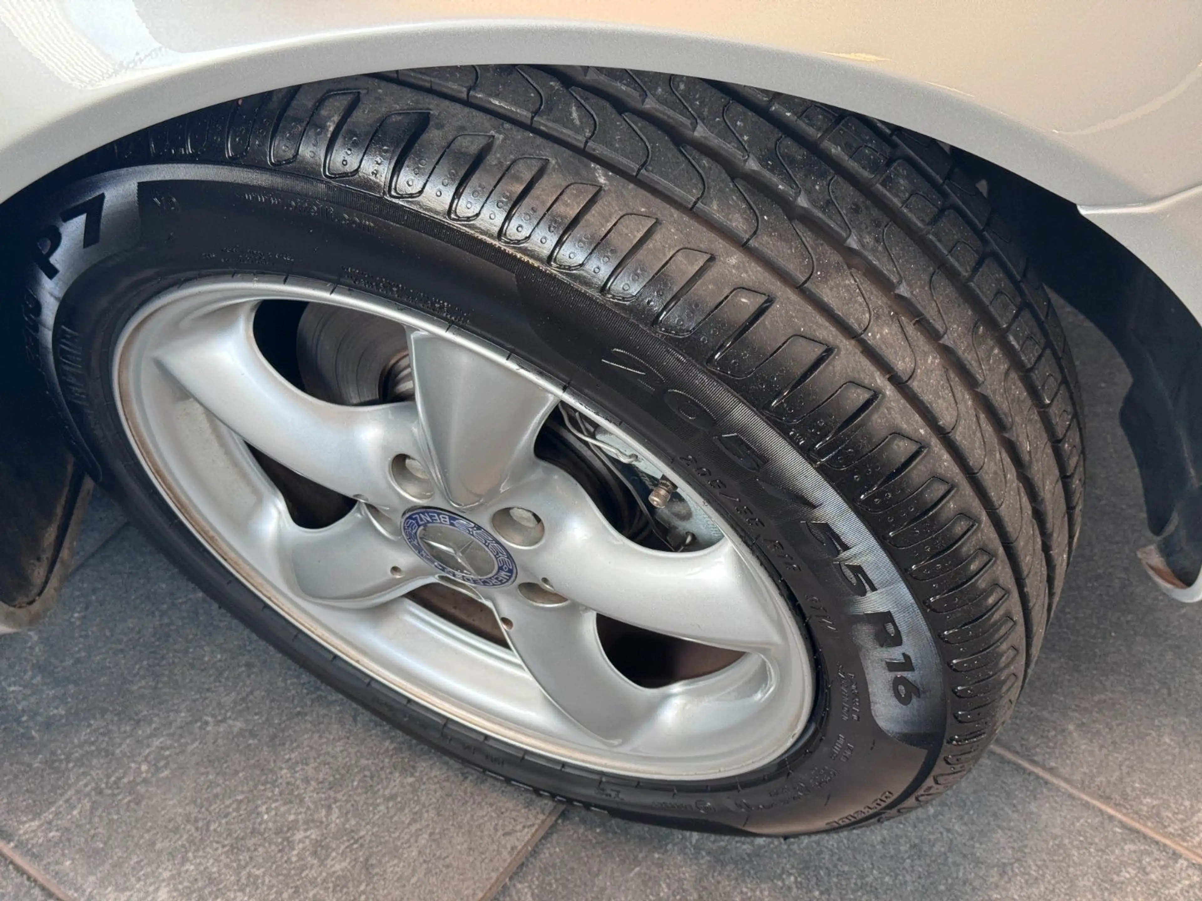 Mercedes-Benz SLK 320 — photo 7