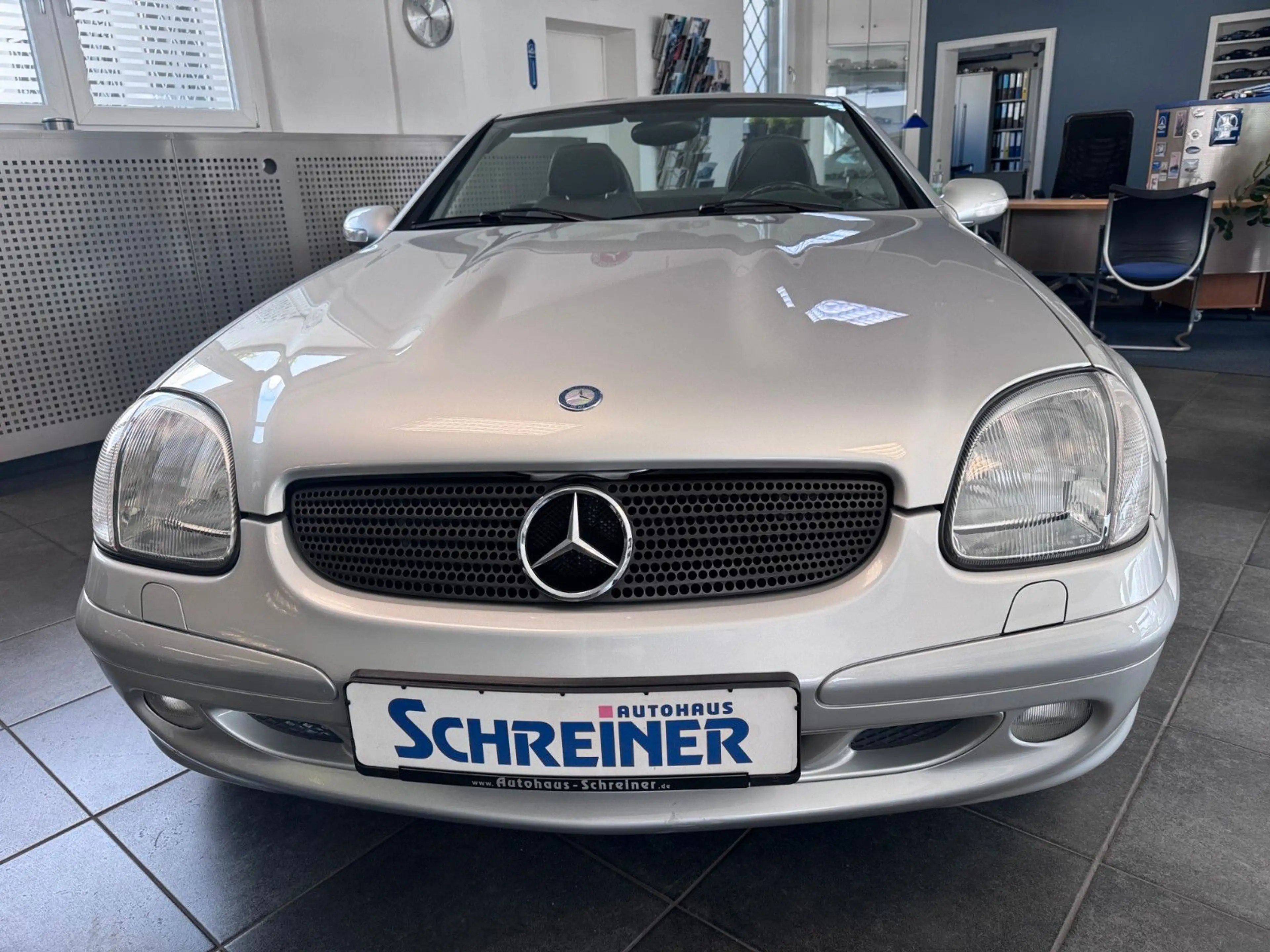 Mercedes-Benz SLK 320 — photo 5