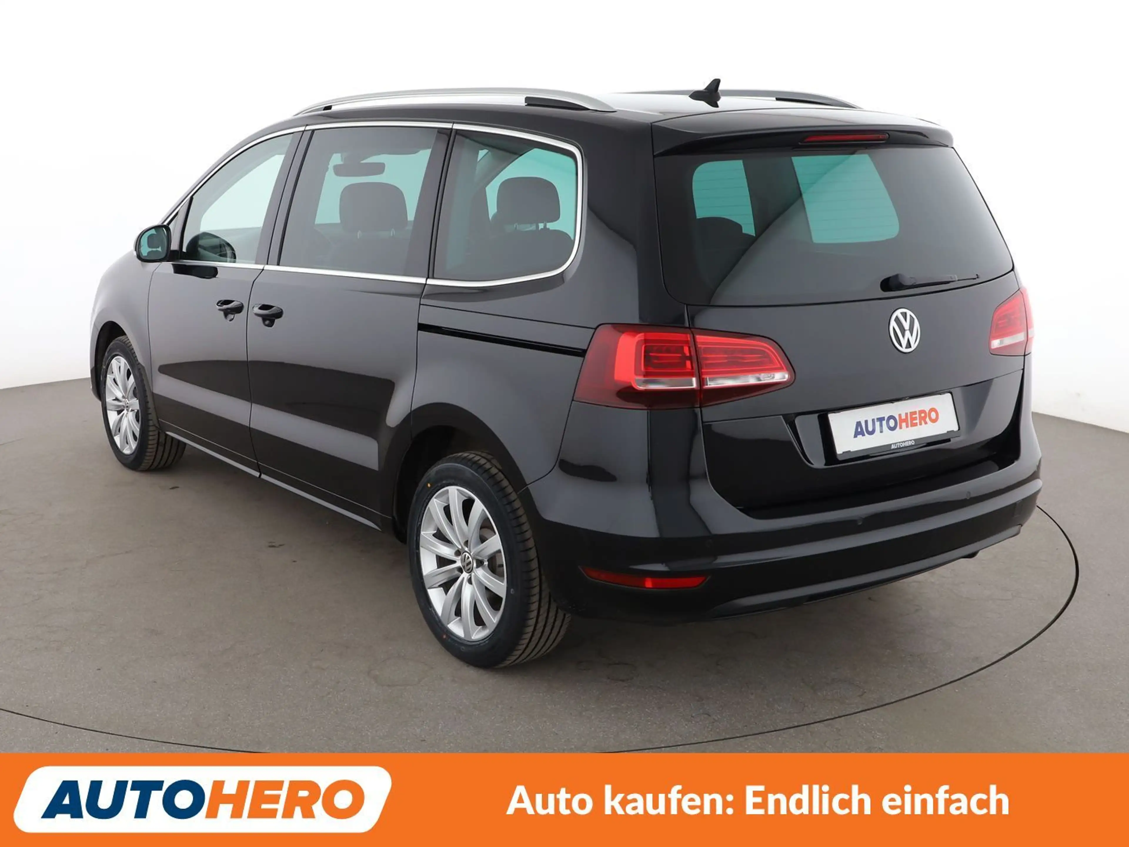 Volkswagen Sharan 1.4 TSI Highline BlueMotion Tech Aut*NAVI*XENON* — photo 4