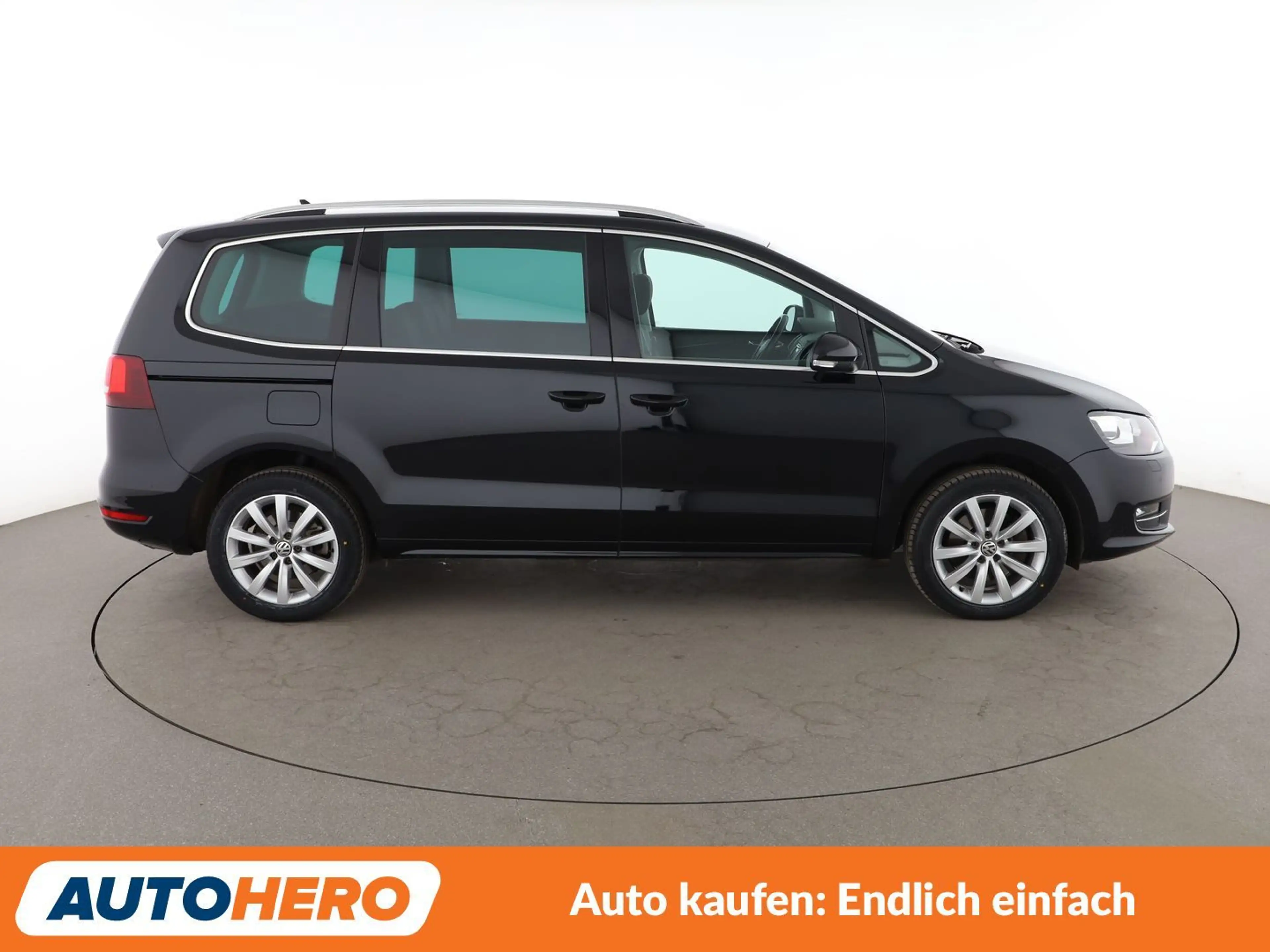 Volkswagen Sharan 1.4 TSI Highline BlueMotion Tech Aut*NAVI*XENON* — photo 7