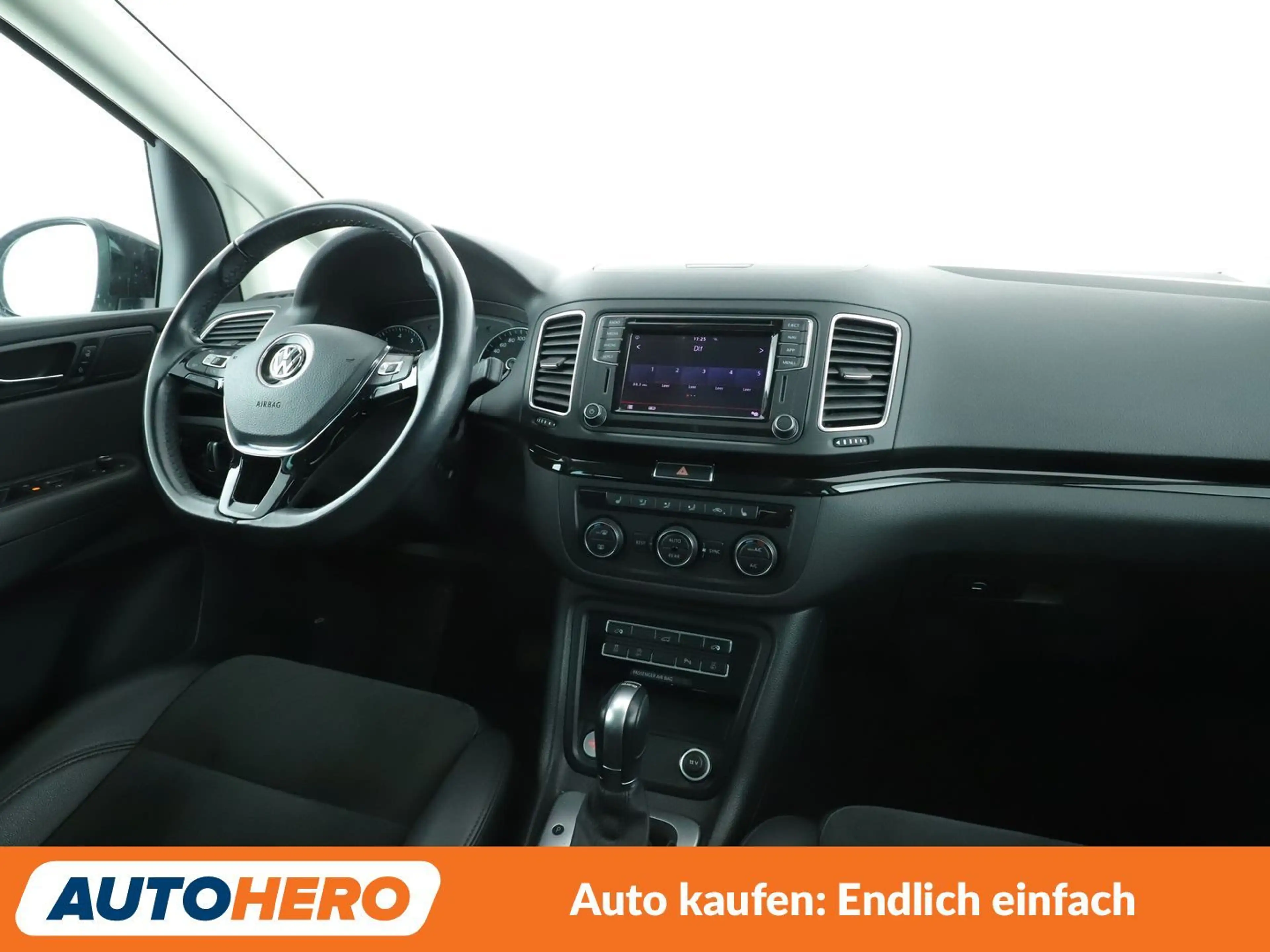 Volkswagen Sharan 1.4 TSI Highline BlueMotion Tech Aut*NAVI*XENON* — photo 13