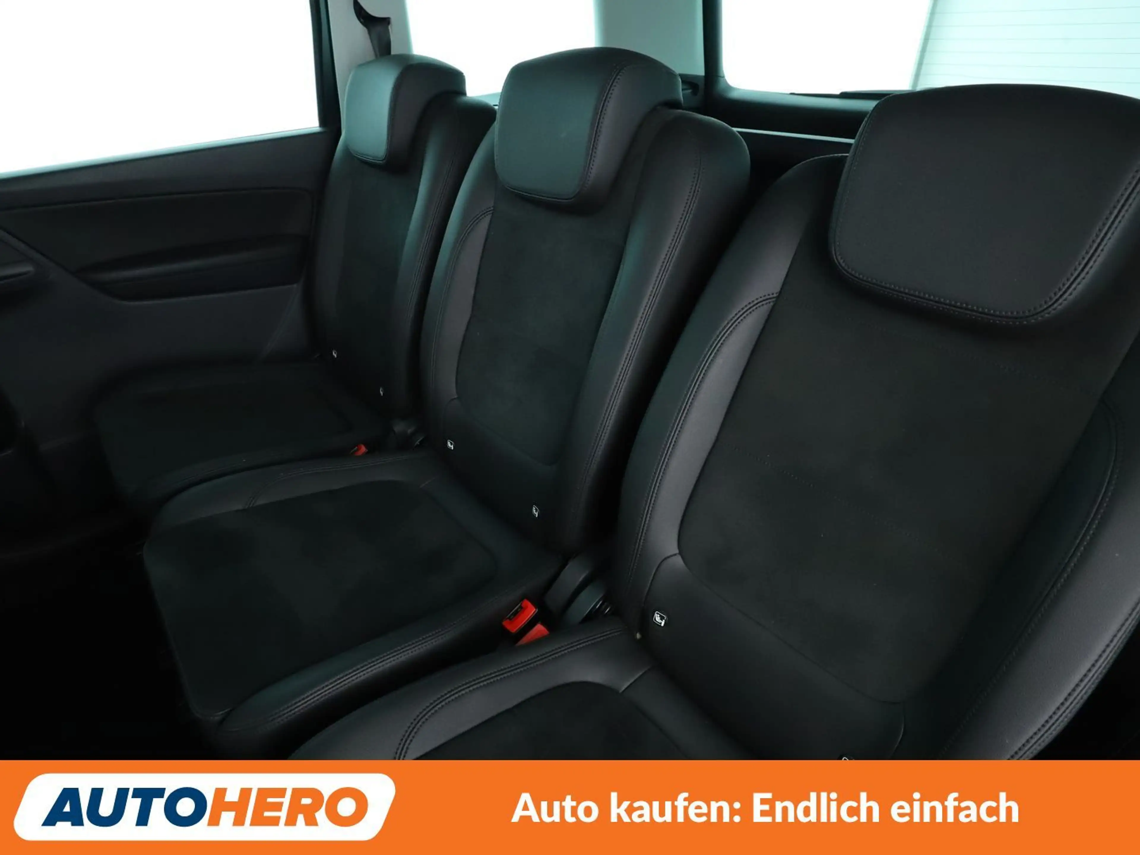 Volkswagen Sharan 1.4 TSI Highline BlueMotion Tech Aut*NAVI*XENON* — photo 14