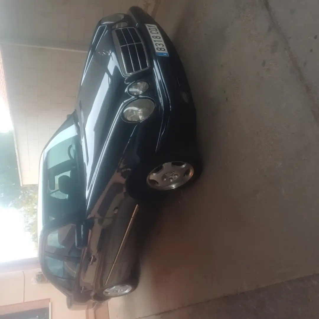 Mercedes-Benz E 280 V6 4Matic Avantgarde Albastru - 1