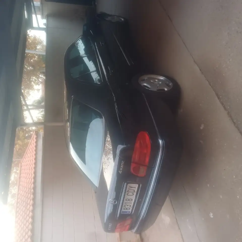 Mercedes-Benz E 280 V6 4Matic Avantgarde, foto 3