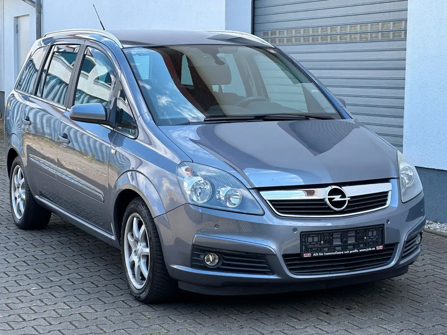 Opel Zafira 1.8 B  *TÜV neu*Navi*Klima*TEMP*7-Sitzer Gris - 1