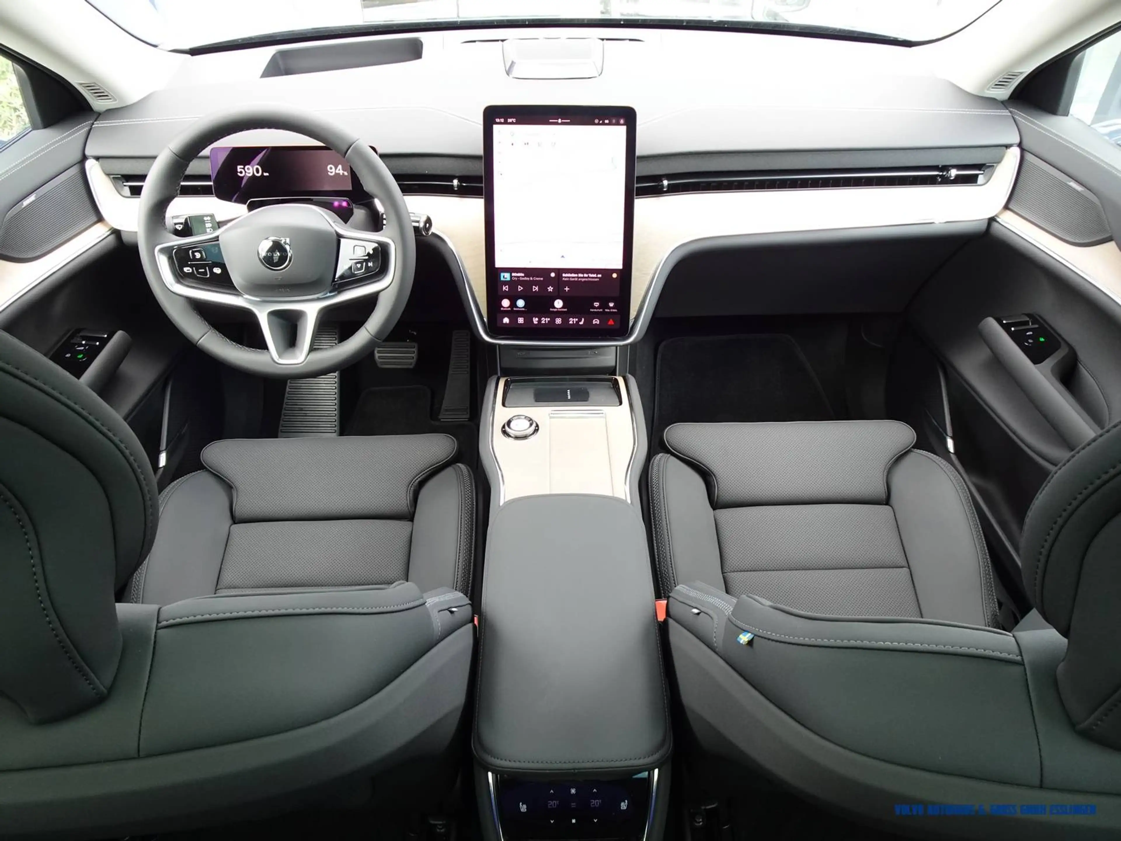 Volvo EX90 AWD Twin Motor Plus Executive Edition — photo 14